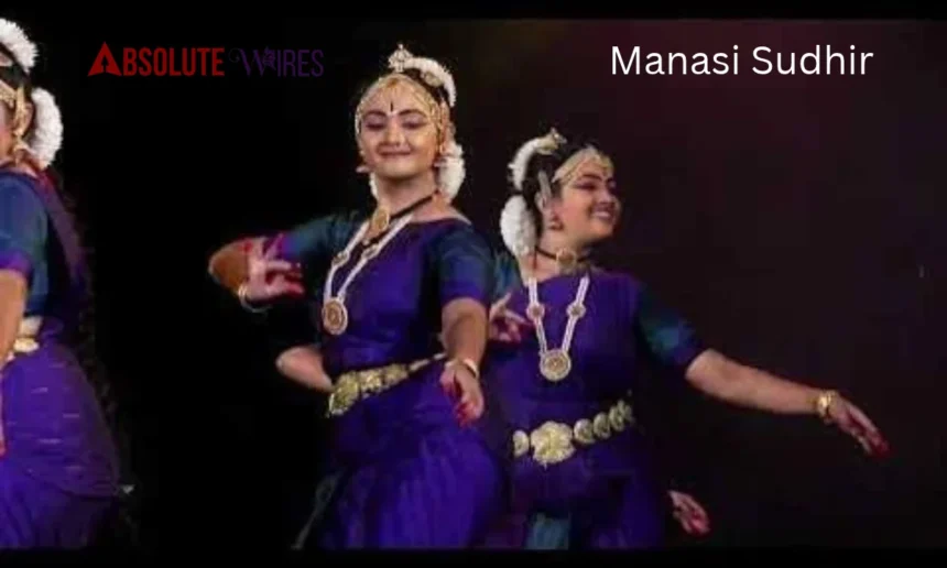 Manasi Sudhir Age